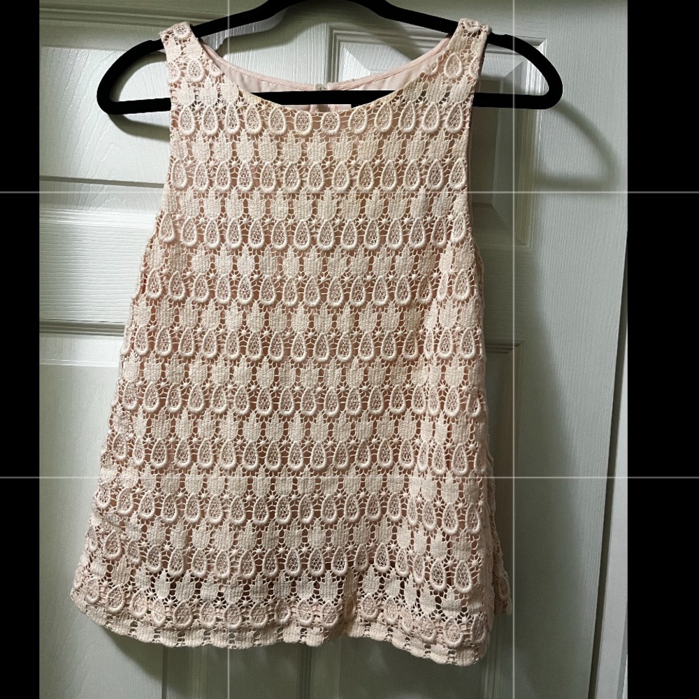 Ann Taylor Lace Pattern Sleeveless Blouse Professional